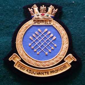 Écussons de qualité supérieure ZIWA OEM, brodés classiques sur mesure en fil de soie royal, à coudre, en tissu uni, pour blazers - Product Image 6