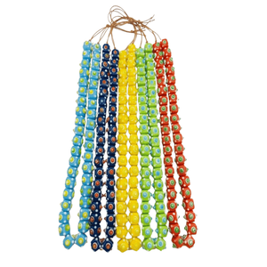 Cuentas de Vidrio Cuadradas de 12 mm Coloridas, Cuentas Hechas a Mano con Acabado Liso para Diseño de Joyas, Proyectos de Abalorios y Manualidades - Product Image 1