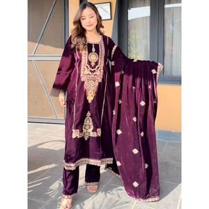 ผ้ากำมะหยี่ปักลวดลายพื้นด้านล่างสำหรับนักออกแบบพร้อมไวน์ dupatta - Product Image 1