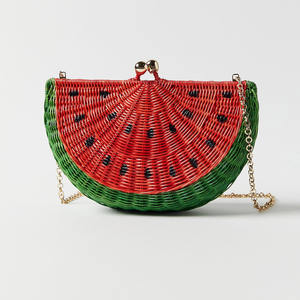 กระเป๋าหวายรูปสตรอว์เบอร์รี่สีแดงชมพูราคาถูกที่สุดสำหรับเด็ก ของขวัญน่ารัก กระเป๋าถือรูปผลไม้สำหรับเด็ก - Product Image 5