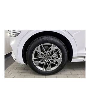 Genesis GV70 2.5T 2024, Gasolina, 2WD, Volante a la Izquierda, Caja de Cambios Automática, Asientos de Cuero, Cámara Trasera, Estándar de Emisiones Euro V, 28,133 km - Product Image 4