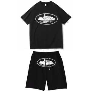 Conjunto de camiseta azul marino y pantalones cortos negros para hombre con estampado de crucero, atuendo informal de verano, conjunto de dos piezas de algodón transpirable. - Product Image 3