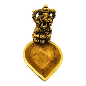 Figurine artisanale en laiton antique patiné du Dieu Ganesha, base de Diya, décoration religieuse traditionnelle, décoration de table pour la maison - Product Image 3