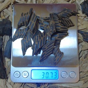 Encens en copeaux d'agarwood Oud Tigre Vietnamien – Élégant brûleur d'encens pour la méditation et la décoration rituelle toute saison - Product Image 5