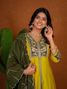 <b>Women</b> Yellow Rayon Embroidered <b>Kurta</b> Set With Palazzo And Green Dupatta - Product Image 4