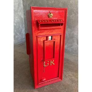 Boîte aux lettres en métal personnalisable avec emblème GR Crown, designs durables faits à la main, pour la décoration de jardin et de ferme - Product Image 4