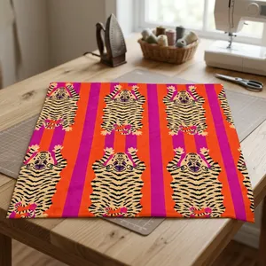 ผ้าพิมพ์ลายเสือสีสันสดใสพร้อมแถบสีชมพูและสีส้ม ผ้าตกแต่งเนื้อนุ่มสำหรับงานเย็บปักถักร้อยแฟชั่นและของตกแต่งบ้าน - Product Image 5