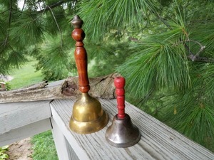 Messing-Handglocke Trendige Hochwertige Goldene Handglocken Hängende Dekorative Messing-Türglocke Bestseller Handglocke - Product Image 6