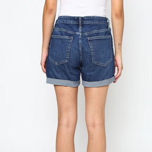 Short en jean taille haute pour femme, cinq poches, fermeture boutonnée, coton délavé, style décontracté, coupe classique, couleur unie, ourlet retroussé - Product Image 4