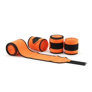 Bandages équestres professionnels en néoprène de haute qualité, souples, extensibles et légers pour le travail en écurie, l'équitation, la pratique et la compétition. - Product Image 1