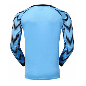 Ensemble d'uniformes de football personnalisés par sublimation pour hommes et jeunes, maillot et short de football respirants à séchage rapide en polyester, kit d'équipe OEM - Product Image 4