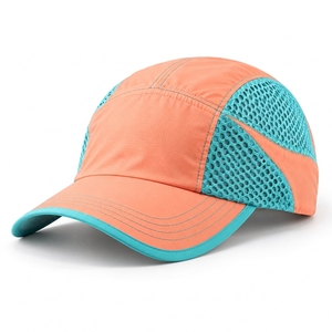 Gorras deportivas versátiles diseñadas con una construcción ligera, tela de secado rápido y un estilo moderno para ropa deportiva. - Product Image 6