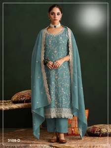 Salwar Kameez de créateur en soie Vichitra avec broderies lourdes et travail de sequins, achetez directement auprès du fournisseur à prix avantageux - Product Image 2