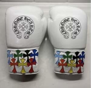 Gants de boxe professionnels Chrome Heart de qualité supérieure pour l'entraînement de boxe, MMA, Muay Thai et kickboxing - Product Image 3