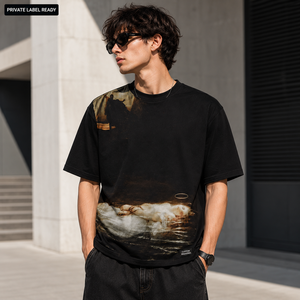 เสื้อยืดคอกลมแขนสั้นทรงปกติสำหรับผู้ชาย ผ้าฝ้าย/ใยไผ่ เนื้อนุ่ม ระบายอากาศได้ดี เป็นมิตรกับสิ่งแวดล้อม ไม่หดตัว พร้อมโลโก้ด้านหน้า สไตล์สตรีทแวร์ - Product Image 3