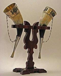 Taza de cuerno vikinga de moda 2026, hecha a mano, de cuerno de buey auténtico, vaso de cerveza, tamaño personalizado, pulido, jarra de cuerno de búfalo con soporte - Product Image 1