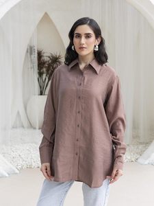 Chemisier à manches longues en popeline 100 % coton marron, coupe ample, design simple, boutonné, avec logo frontal, pour femme, décontracté, idéal pour le bureau - Product Image 2
