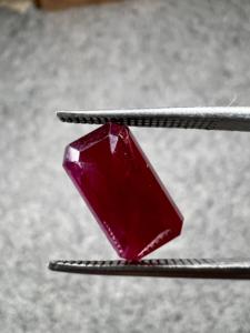 Pierre précieuse rouge naturelle certifiée GIA de 4 carats, taille octogonale, pierre centrale pour bague, pendentif, bijoux fins - Product Image 2
