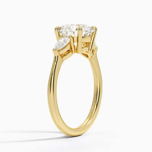 Bague de fiançailles de luxe en or massif 14 carats plaqué rhodium, diamant de laboratoire certifié IGI, 1,11 ct, trois pierres marquise sur le côté - Product Image 5