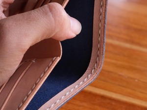 Portefeuille en cuir de qualité supérieure, prix abordable, élégant, pour homme, avec plusieurs emplacements pour cartes et poche à monnaie, par M/S SHAAD HANDICRAFTS - Product Image 2