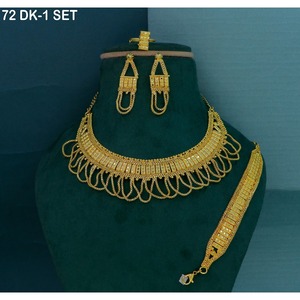 Luxurious High End Middle East Bridal Jewelry <b>Set</b> Fashion Gold Plated Designer Necklace and <b>Bracelet</b> <b>Set</b> Woman Necklace Jewelry - Product Image 6