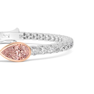 Bracelet luxueux en or rose et or blanc 9 carats avec diamants de laboratoire roses en forme de poire, 9,19 CTW - Product Image 3