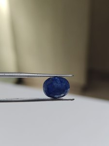 Zafiro Azul Natural de 6.65 ct, Gema Ovalada para Anillos de Compromiso y Joyería Fina - Product Image 2