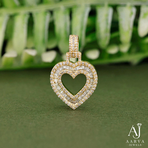 Collar con Colgante de Corazón Chapado en Oro de 18K, Estilo Hip Hop, con Zirconia, Joyería de Corazón Hueco, Regalo para Mujer - Product Image 1