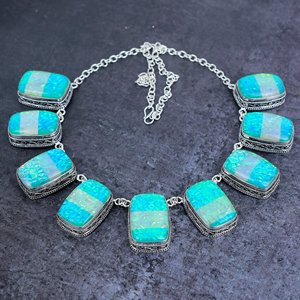Collier en opale triple verte naturelle plaqué argent, 18 pouces - Product Image 2