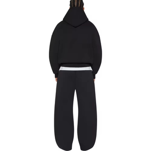 Ensemble de survêtement 2 pièces en molleton 100% coton écologique, grammage lourd 400 GSM, personnalisable, style streetwear, comprenant un sweat à capuche et un pantalon de survêtement coupe classique, modèle tendance et vierge pour marque - Product Image 3