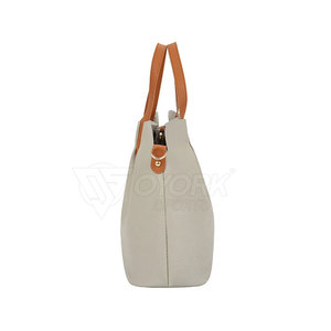 Bolso de cuero elegante y moderno con material duradero y diseño elegante. Bolso de cuero de moda para atuendos casuales. - Product Image 6