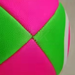 Ballon de rugby de terrain léger avec texture antidérapante de qualité supérieure, idéal pour les écoles, les clubs et les jeux d'équipe - Product Image 6