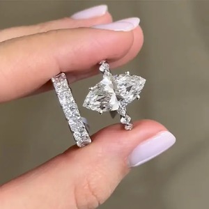 Anillo de Plata de Ley 925 con Moissanita Corte Marquesa de 3.0 Quilates, Engaste de 6 Puntas, Bañado en Oro Blanco, Color D, Claridad VVS, para Mujer - Product Image 1