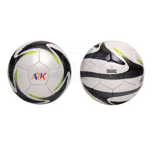 Ballon de football professionnel longue durée, panneaux robustes, idéal pour l'entraînement - Product Image 4