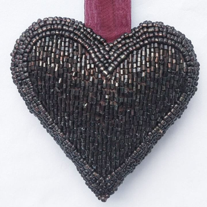 Ornements de Noël suspendus faits à la main en cristal noir en forme de cœur, décorations classiques pour arbre de Noël, ornements suspendus en verre perlé - Product Image 1