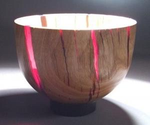 Cuenco de resina epoxi y madera de calidad premium con acabado pulido, ideal para decoración de mesa de comedor y regalos de lujo. - Product Image 4