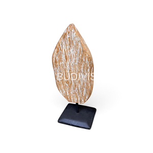 Masque facial tribal en bois brun naturel Budivis sur support, sculpté à la main à Bali pour la décoration intérieure bohème - Product Image 3