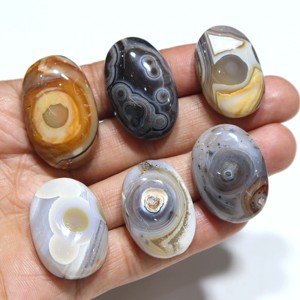 พลอยอาเกตธรรมชาติ ซูลามานีอาเกต ทรงคาโบชองเรียบ  พลอยอาเกตลายเส้น สำหรับทำเครื่องประดับ - Product Image 3