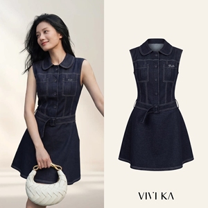 Robe en jean tissé mini pour femme, style décontracté, sans manches, col Peter Pan, taille haute avec ceinture, couleur unie, ODM OEM MUSE - Product Image 1