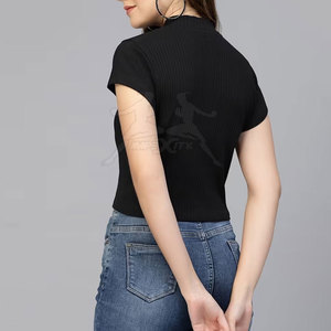 Camiseta Corta Informal para Mujer con Tela Ligera, Camiseta Corta para Mujer para Colecciones de Ropa Urbana - Product Image 2