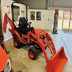 Tractor Agrícola Usado Kubota BX23S 4WD 4X4 Mini 20HP con Bomba Automática Tipo Rueda - Product Image 2