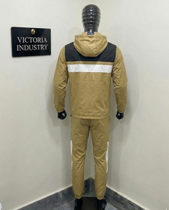 Conjuntos de Chaqueta y Pantalón Cortavientos con Capucha de Estilo Urbano, Ajuste Regular, Transpirables, Resistentes al Viento e Impermeables, Precio al por Mayor - Product Image 2