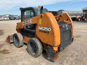 Cargadora Compacta SR250 2017 con Cabina Cerrada, Máquina de Construcción No Operativa - Product Image 4