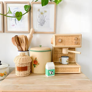 Juguete de cafetera de madera natural para niños, juego de simulación de barista de ratán para niños - Product Image 5