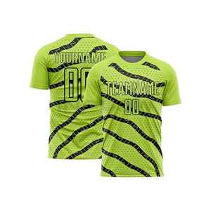 เสื้อฟุตบอลคุณภาพสูง 100% โพลีเอสเตอร์ สำหรับกีฬา พิมพ์ลายดิจิทัล ระบายอากาศได้ดี พร้อมสกรีนโลโก้และชื่อทีมตามสั่ง - Product Image 1