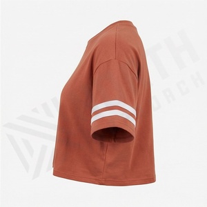 Camiseta Corta Oversize de Manga Larga para Mujer, Estilo Urbano, 100% Algodón, Personalizada, Moda Casual, Prenda Moderna - Product Image 3