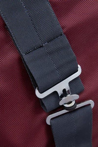 Manta Ecuestre Super Resistente, Impermeable y Transpirable, con Forro Polar Cálido y Solapa Larga para la Cola del Caballo - Product Image 2