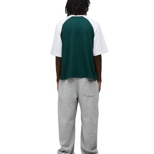 Camiseta de Hombre de Corte Cuadrado con Mangas Raglán, Dos Tonos en Contraste, Algodón de Alta Calidad, Logotipo Personalizado, Fabricación OEM para Marcas de Marca Privada - Product Image 2