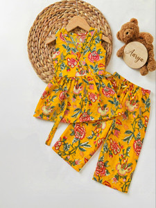 Ensemble Kurta et Pantalon Peplum Ethnique Traditionnel Moutarde pour Bébé Fille, en Coton, Séchage Rapide, Longueur Genou, Coupe Classique, Multi-Occasions - Product Image 1