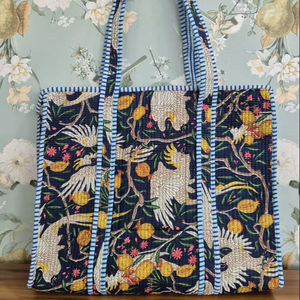 Sac fourre-tout matelassé en coton 100% fait main en Inde, avec des bretelles robustes, fermeture à glissière, motif floral, style bohème, pour la plage, les courses, pour femmes - Product Image 2